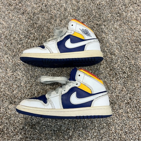 Nike air Jordan 1 mid toddler 11c white royal blue orange sneakers streetwear - Picture 1 of 7